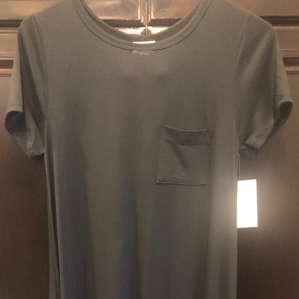 LuLaRoe short-sleeve & high-low hem dress (Carly)